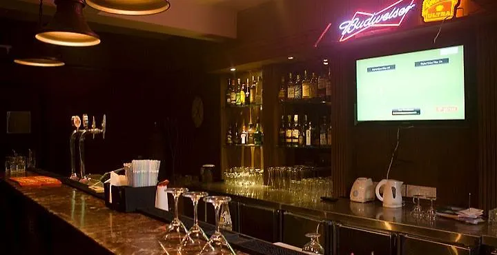 Heritage Hotel Chandigarh 2*,