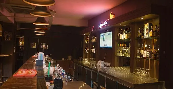 Heritage Hotel Chandigarh 2*,