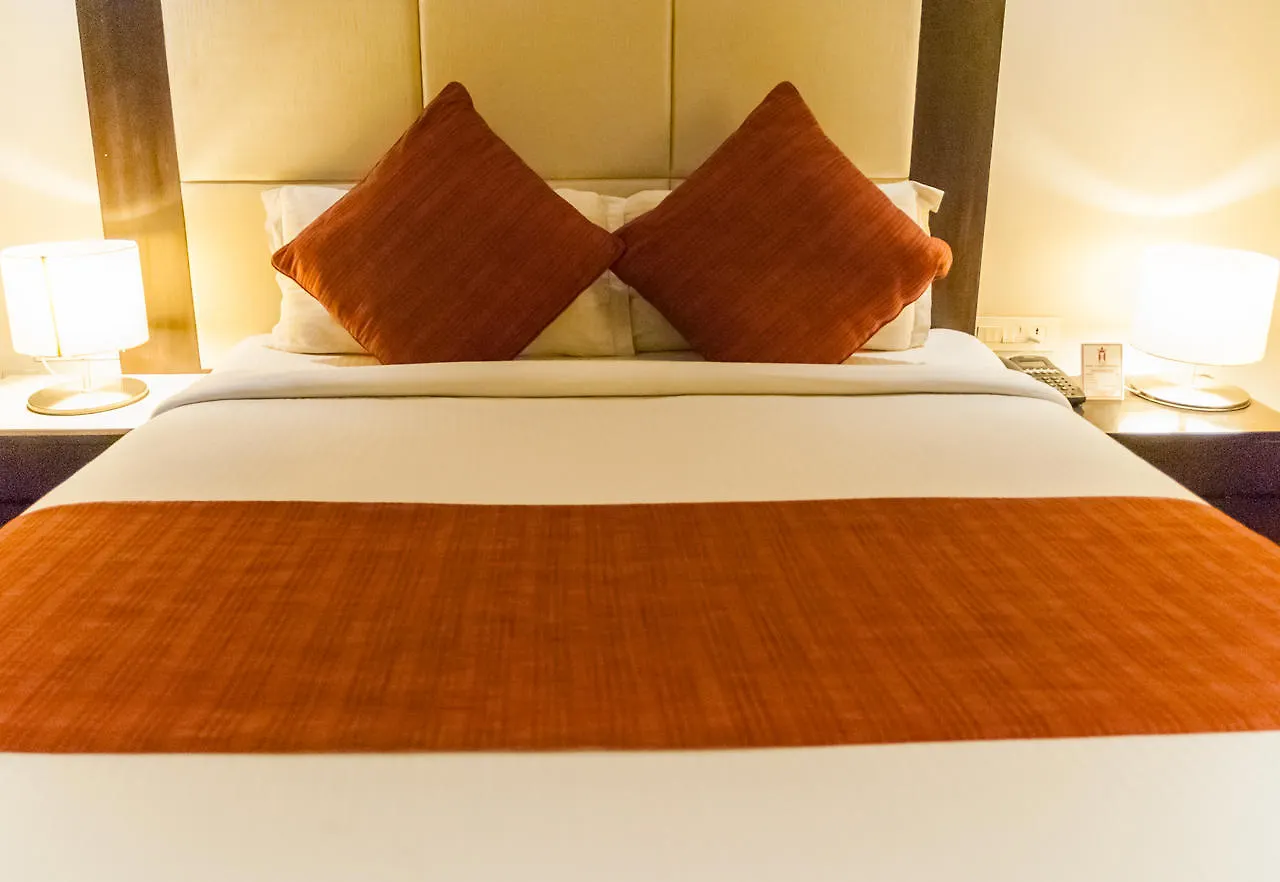 Heritage Hotel Chandigarh 2*,